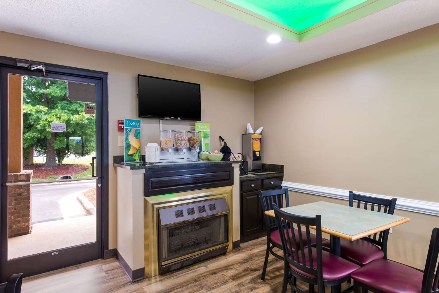 Quality Inn and Suites Rockingham 24/28