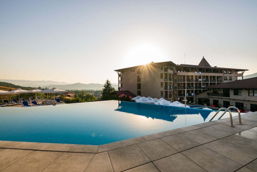 Velingrad Grand Hotel 48/50
