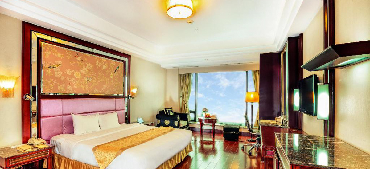 Deluxe, King Bed, City View, Grand Plaza Hanoi 1/2