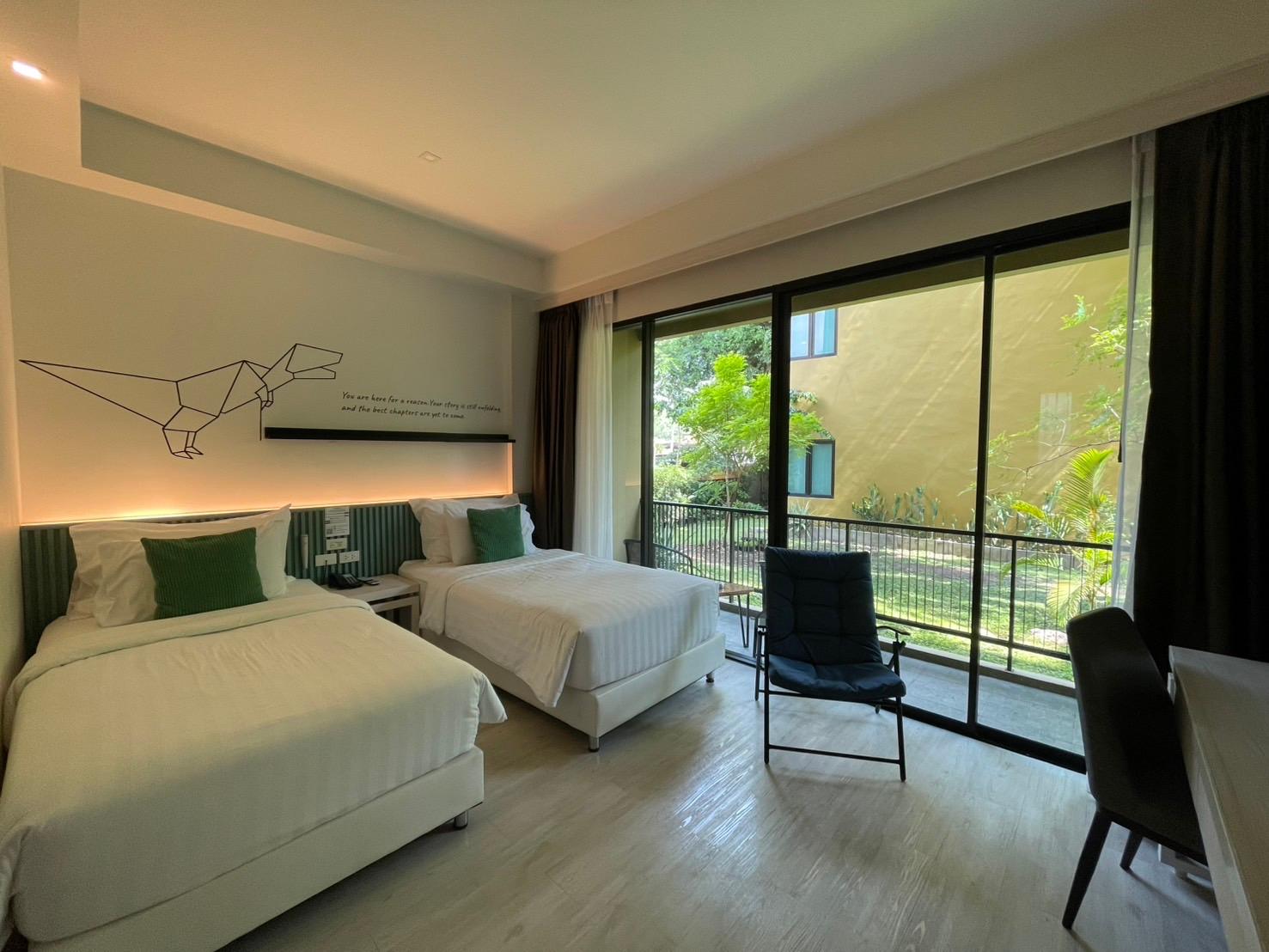 Premier, Twin Beds