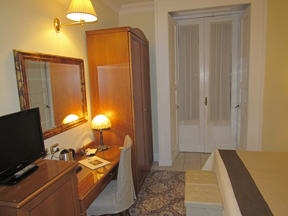 Akropolis Hotel 27/63