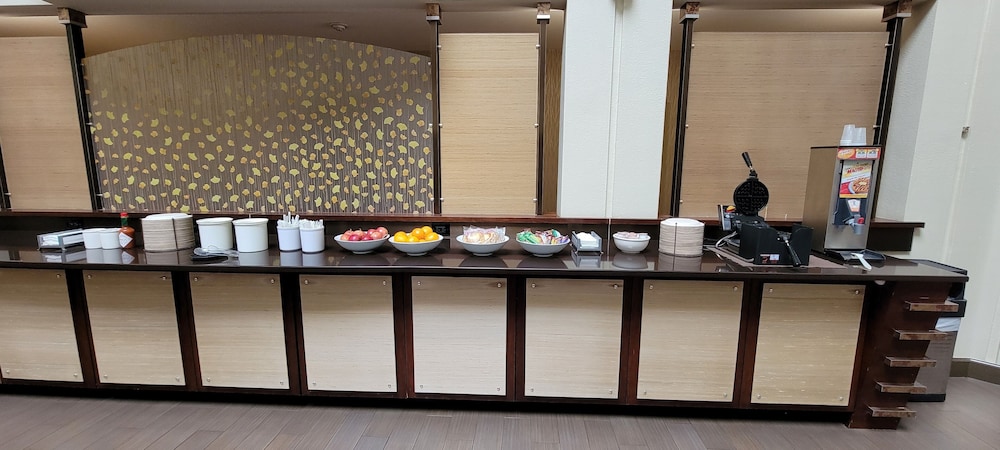 Country Inn & Suites By Radisson, San Carlos, CA 3/40