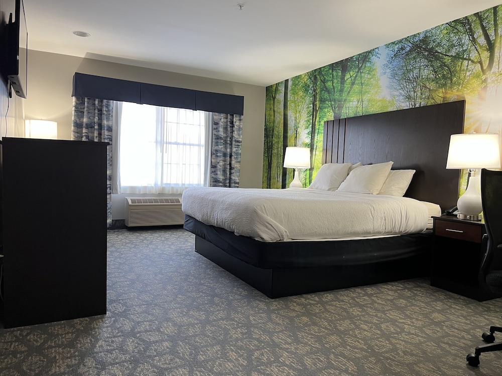 Casco Bay Inn 25/50