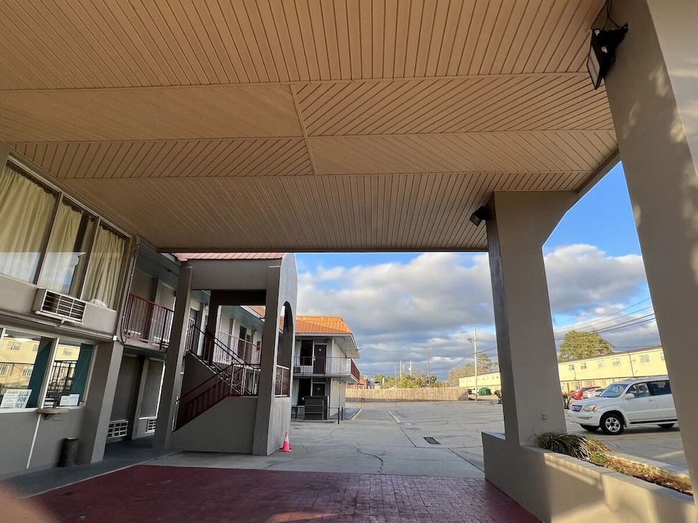 Western Inn Hattiesburg 2/36