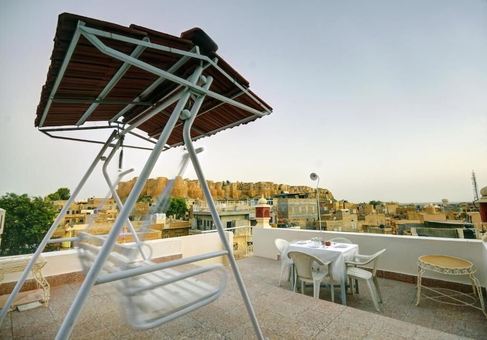 Hotel Jaisal Palace 38/42