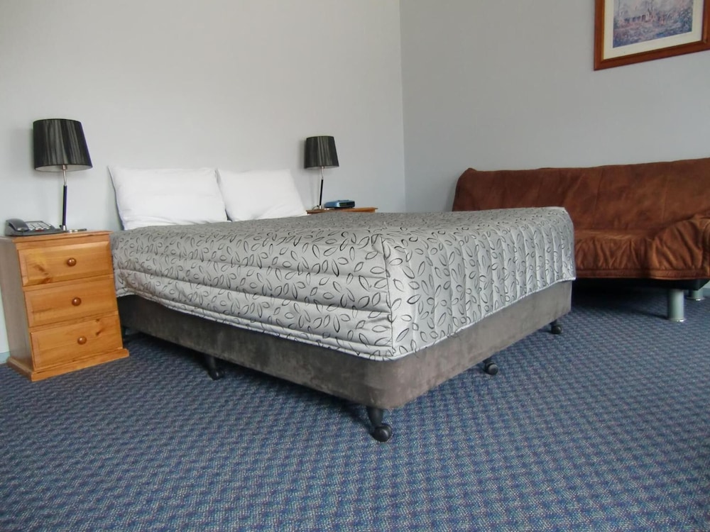 Bairnsdale Kansas City Motel 16/30