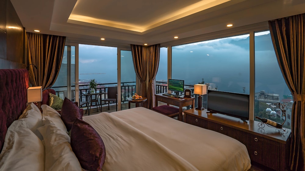 Horizon, Twin Beds, Mountain View, Balcony، Sapa Horizon Hotel 2/10