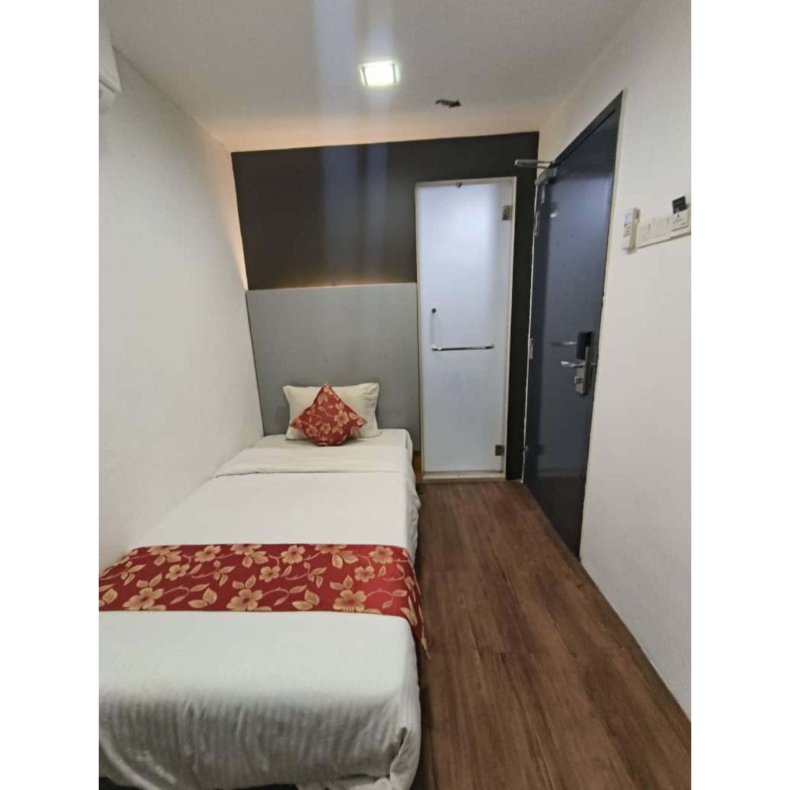 Single Room No Window