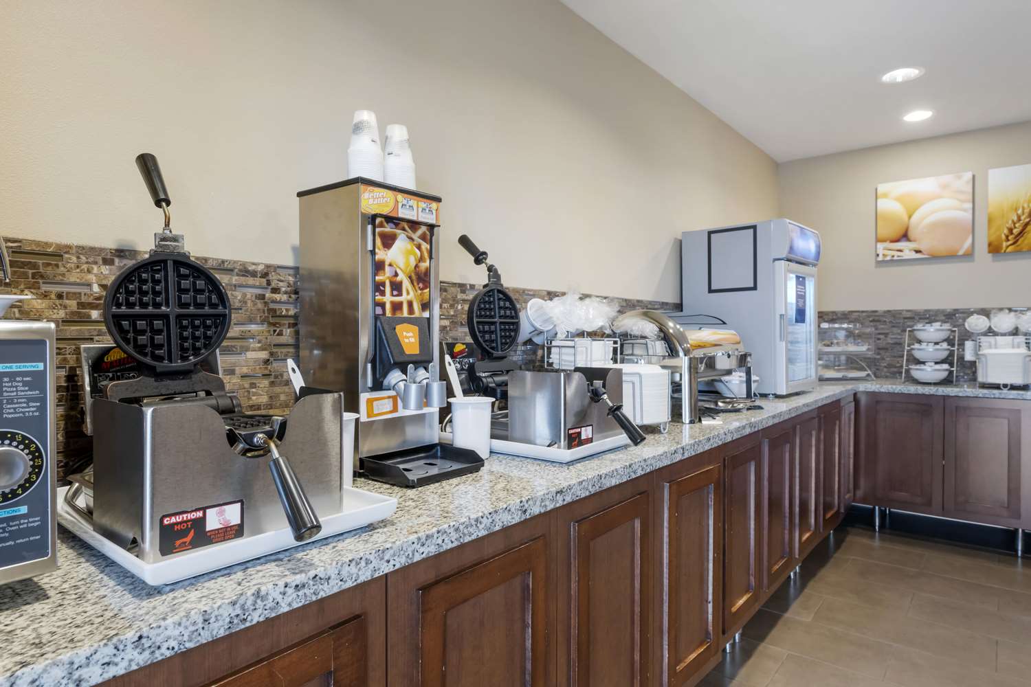 Comfort Suites & Conference Center Worthington MN 9/38