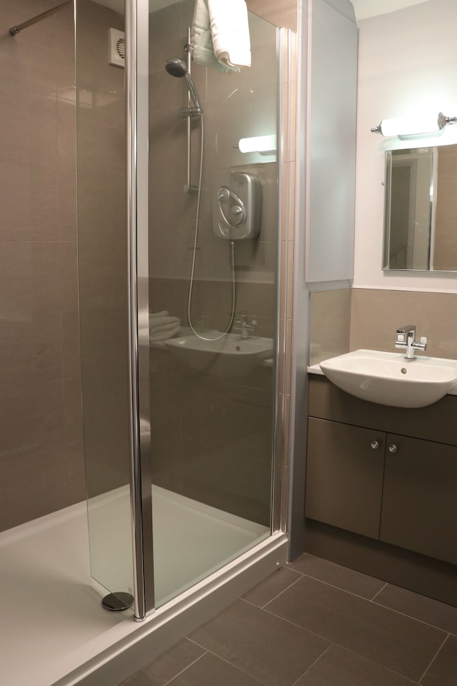 The Littleover Lodge Hotel 44/47