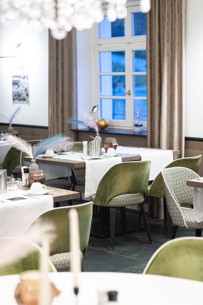 Van Der Valk Schlosshotel Grosser Gasthof 51/59
