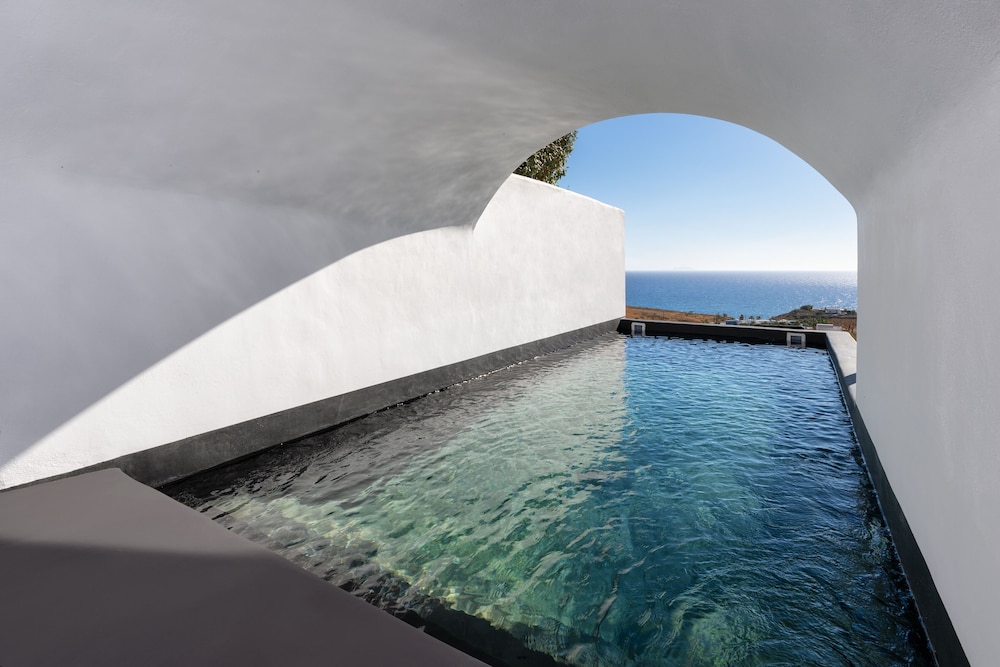 Palm Island Suites Santorini 52/66