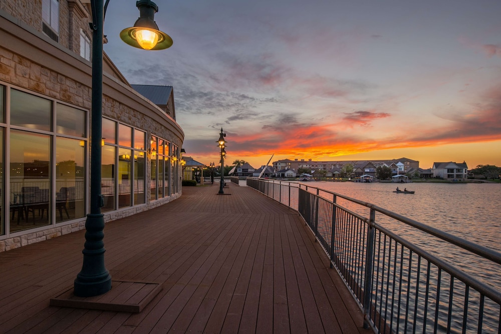 Hilton Garden Inn Granbury 26/64