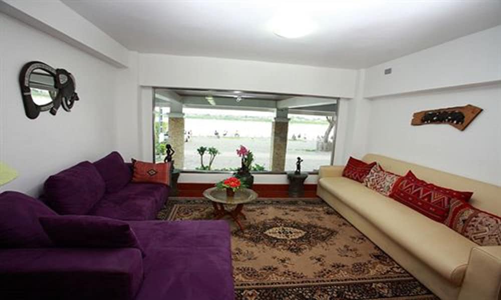 Vansana Riverside Hotel 32/40