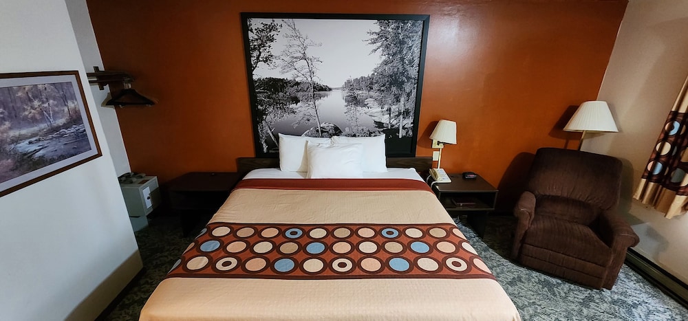 Queen Bed Accessible