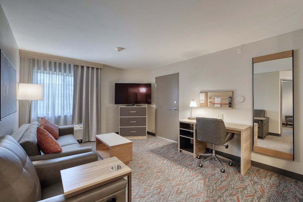 Candlewood Suites Milwaukee Airport-Oak Creek 49/73