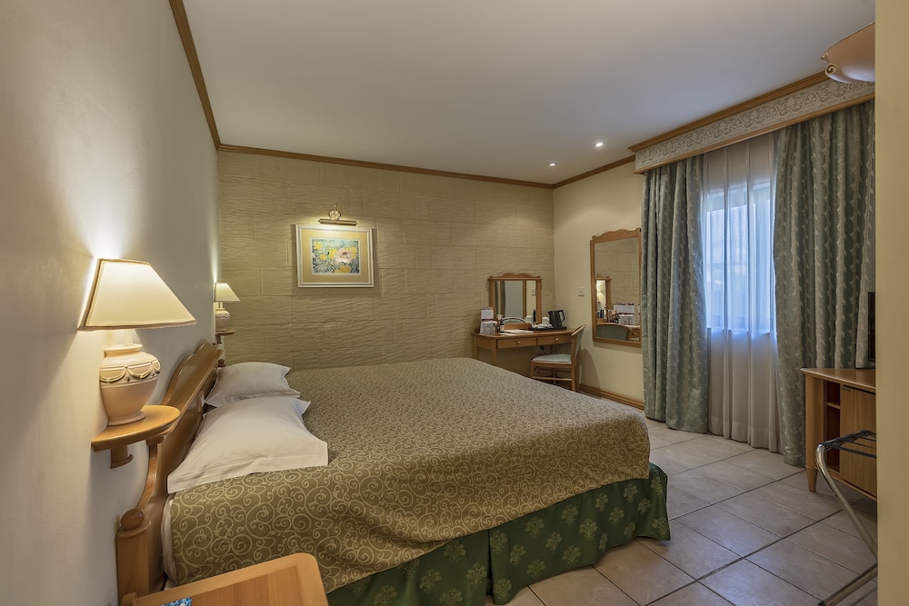 Grand Hotel Gozo 9/38
