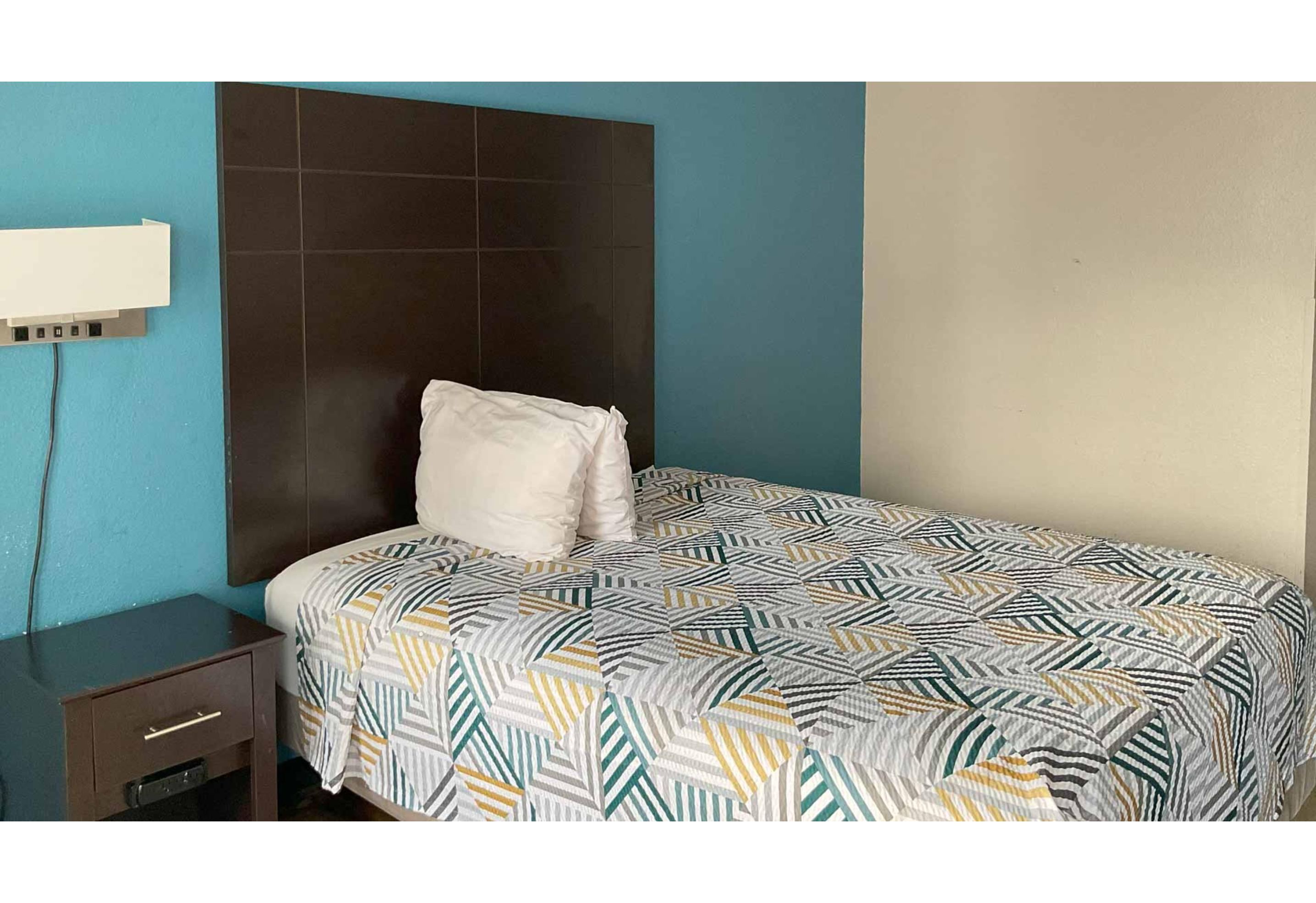 Motel6 Baton Rouge, LA - East - I-12 7/27