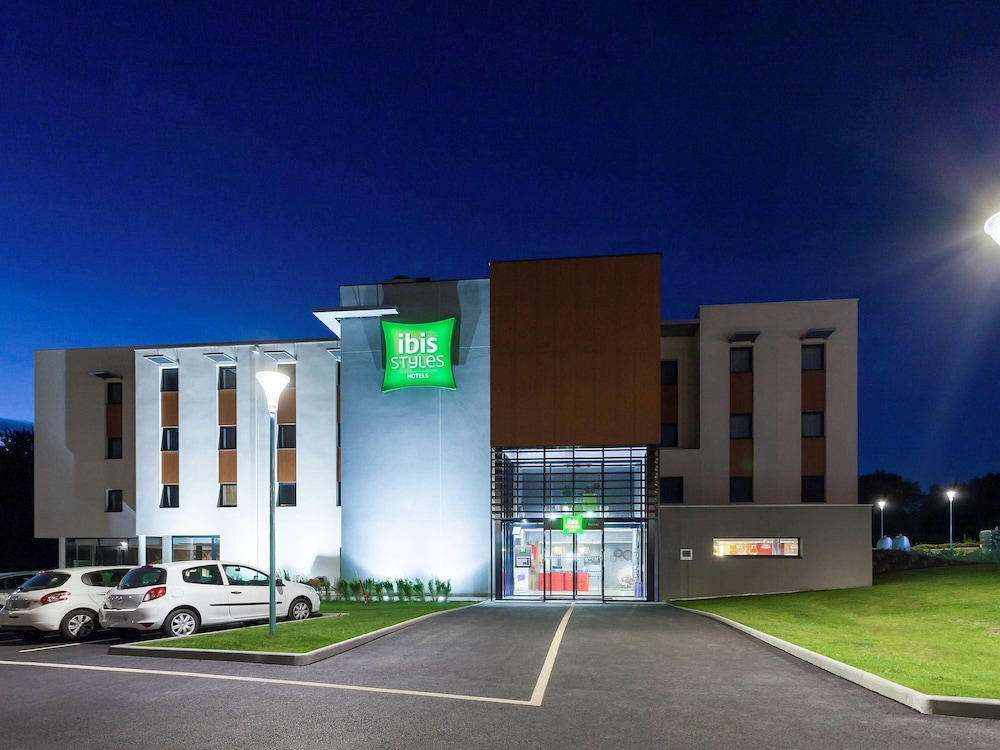 Ibis Styles Vierzon 37/44