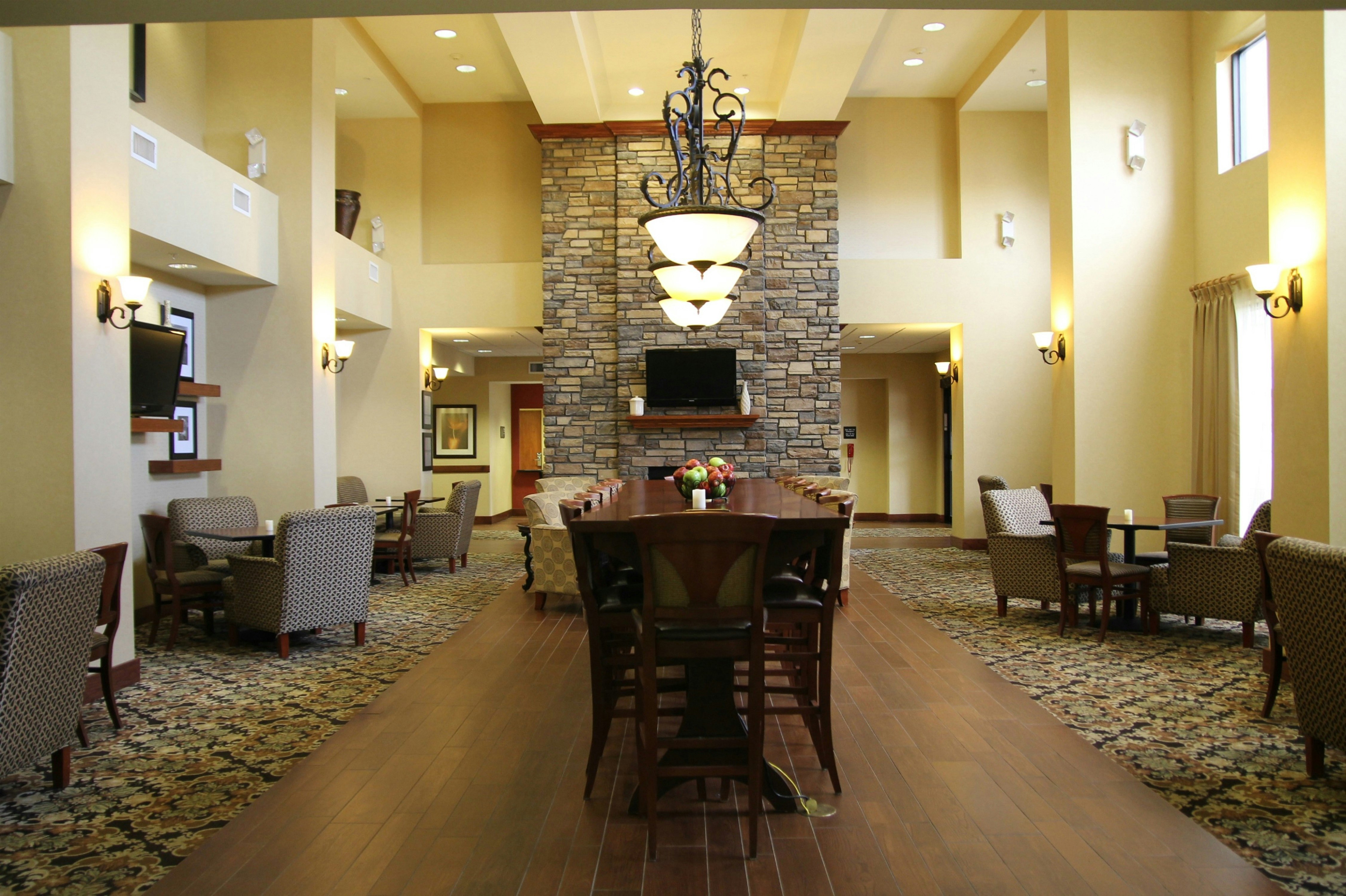 Hampton Inn and Suites Enid 31/50