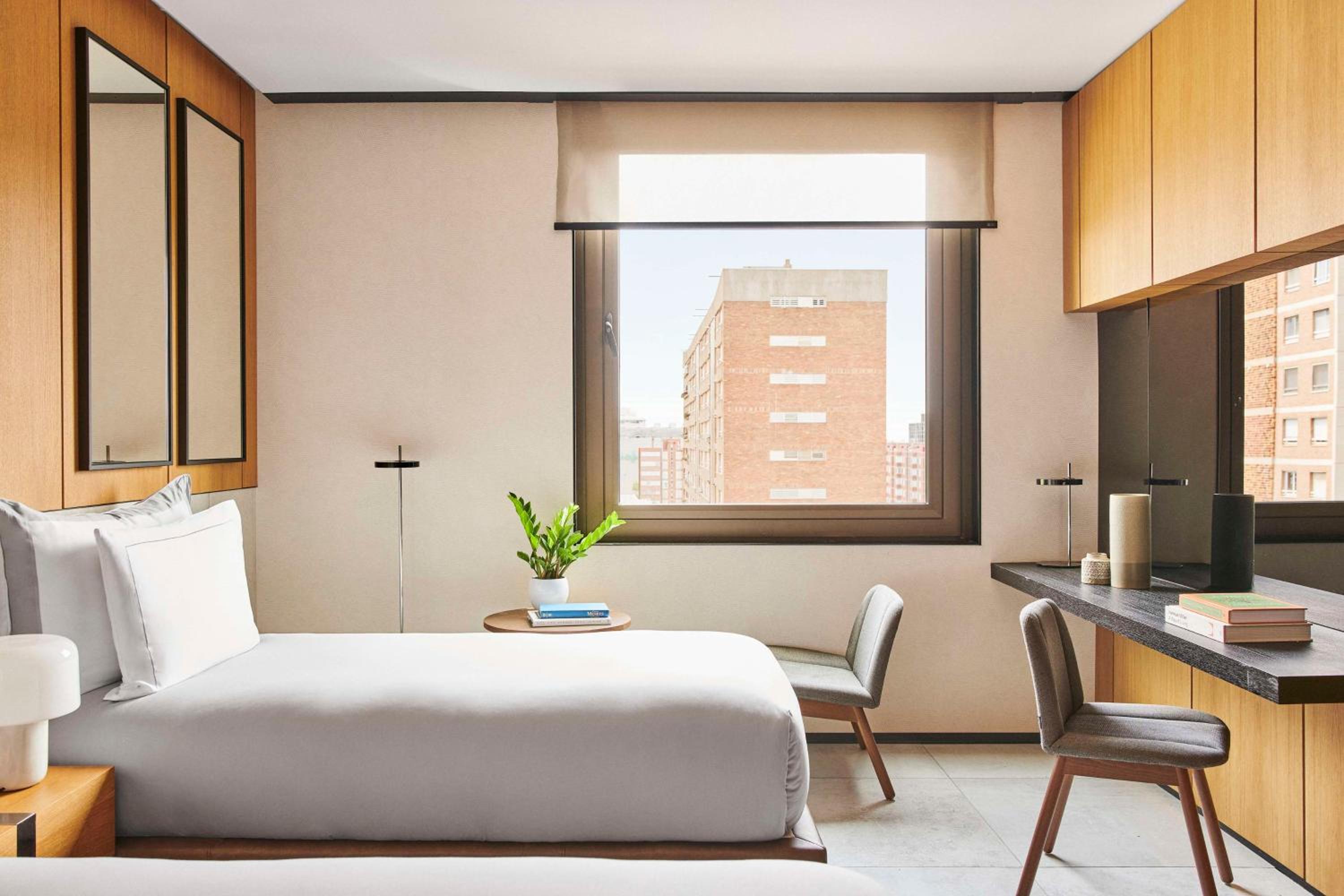 Room, Single Bed, Grand Hyatt Barcelona 3/5