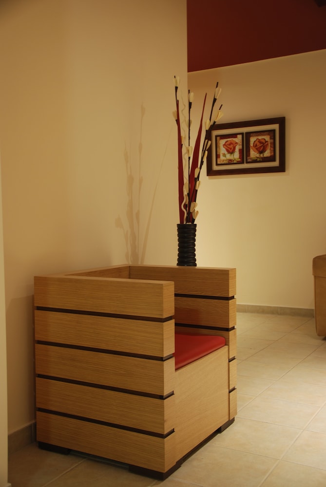Alba Hotel 6/50