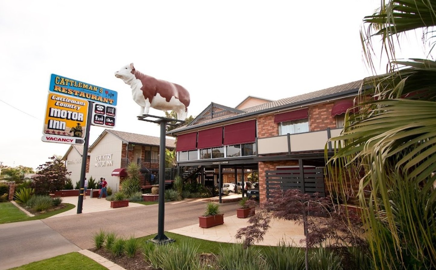 Cattlemans Country Motor Inn & Serviced Apartments 2/23