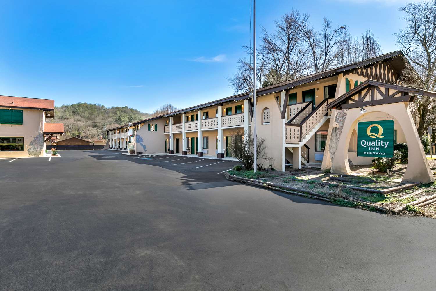 Quality Inn Downtown Helen, GA 34/37