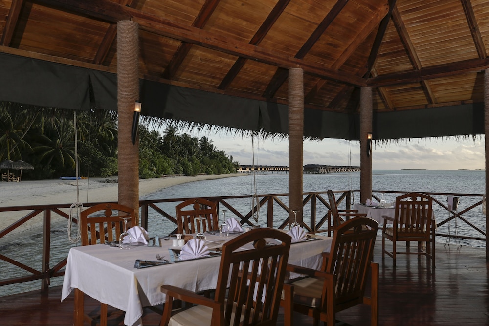 Medhufushi Island Resort 78/96