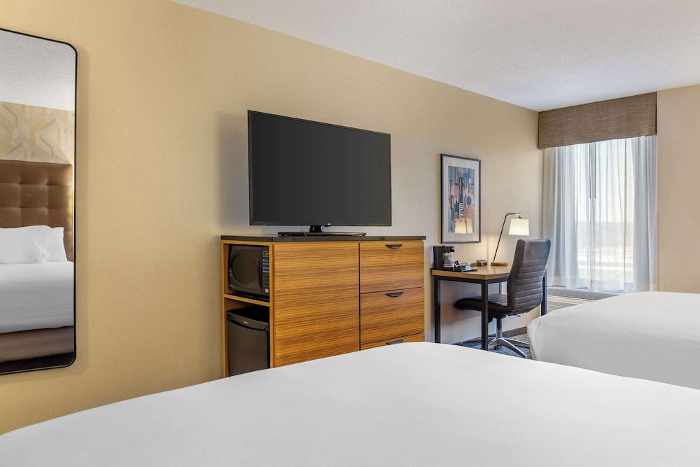 Drury Inn and Suites Southwest St. Louis 40/50