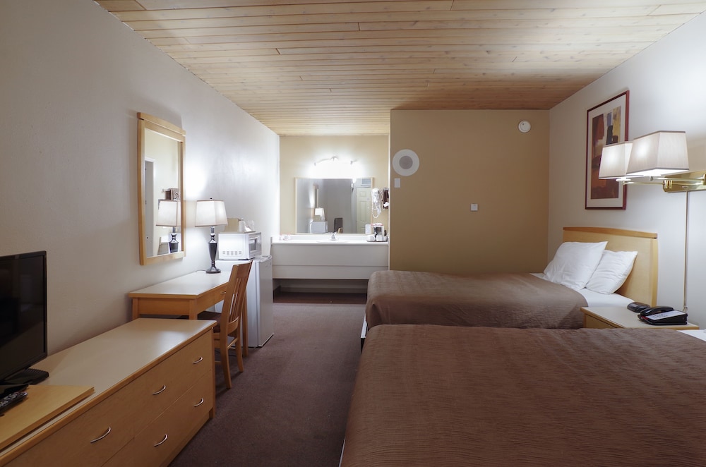 EasyStay Inn & Suites Fernie 25/37