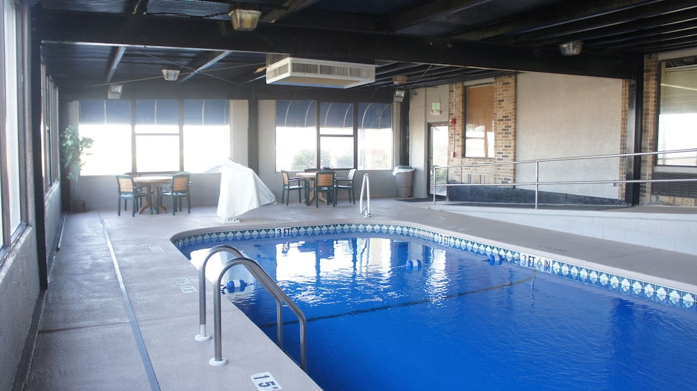 Quality Inn Rolla MO 4/49