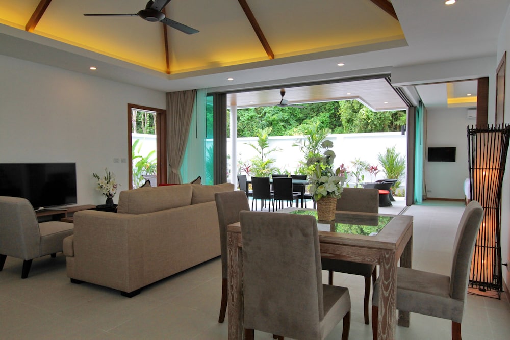 Ya Nui Beach Villas 34/53