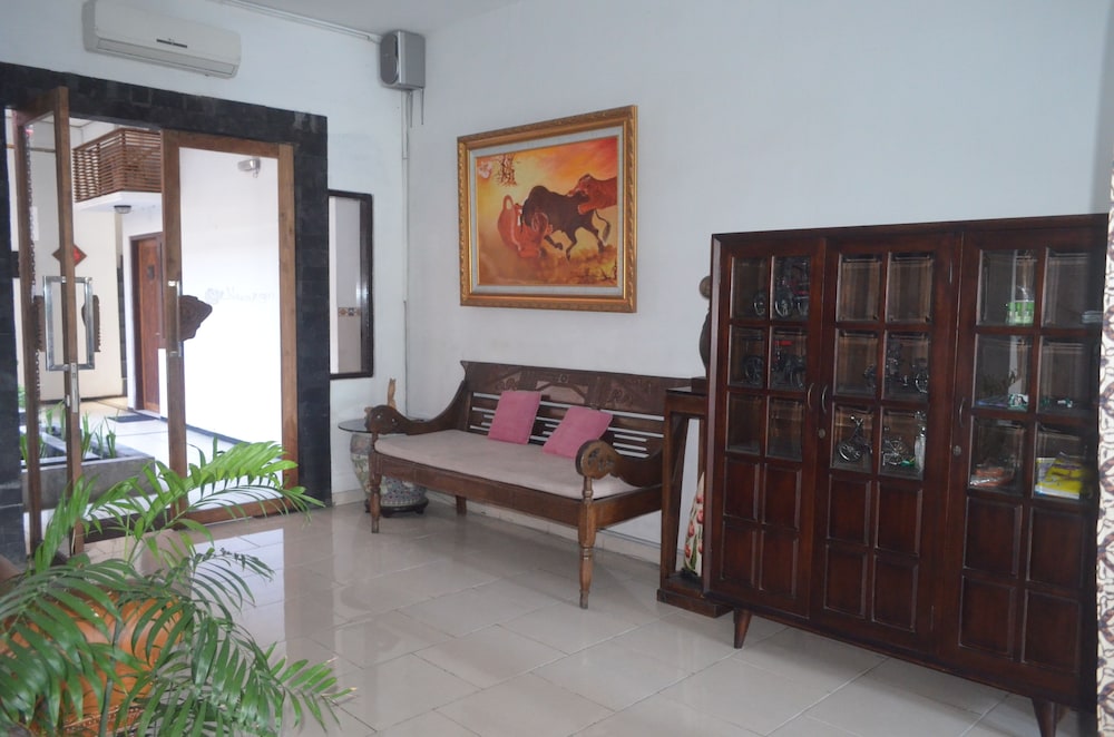 Mawar Asri Hotel 25/43