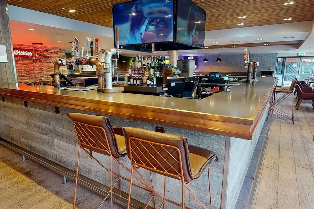 Village Hotel Cardiff 37/58
