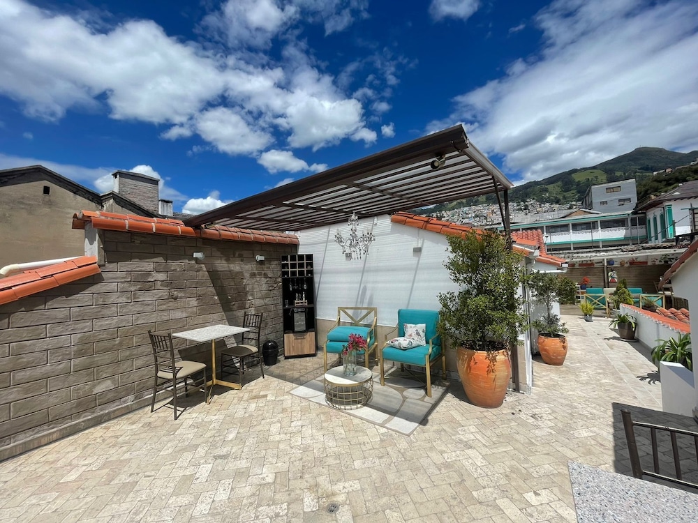 Adamas House Hotel 42/50