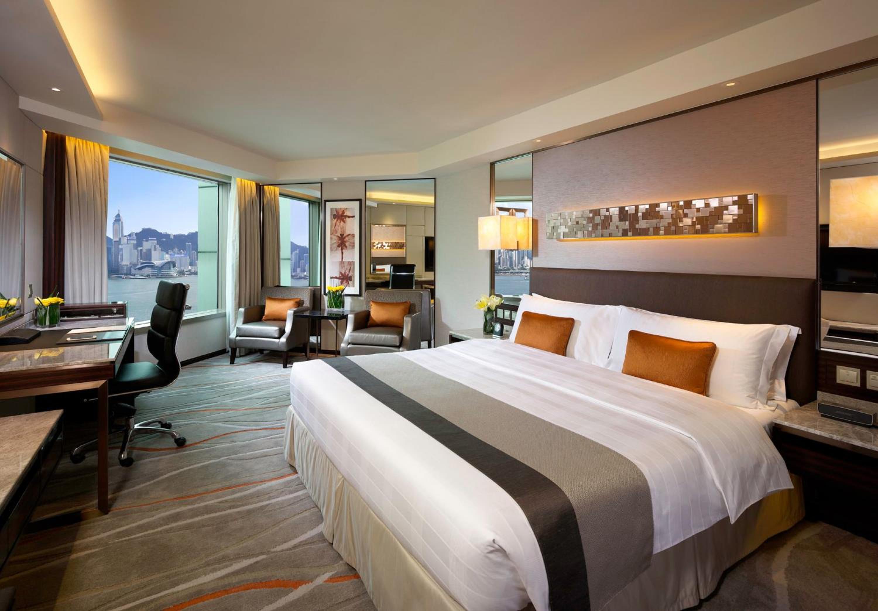 Skyline, Club Intercontinental, Harbor, King Bed, Executive Lounge Access