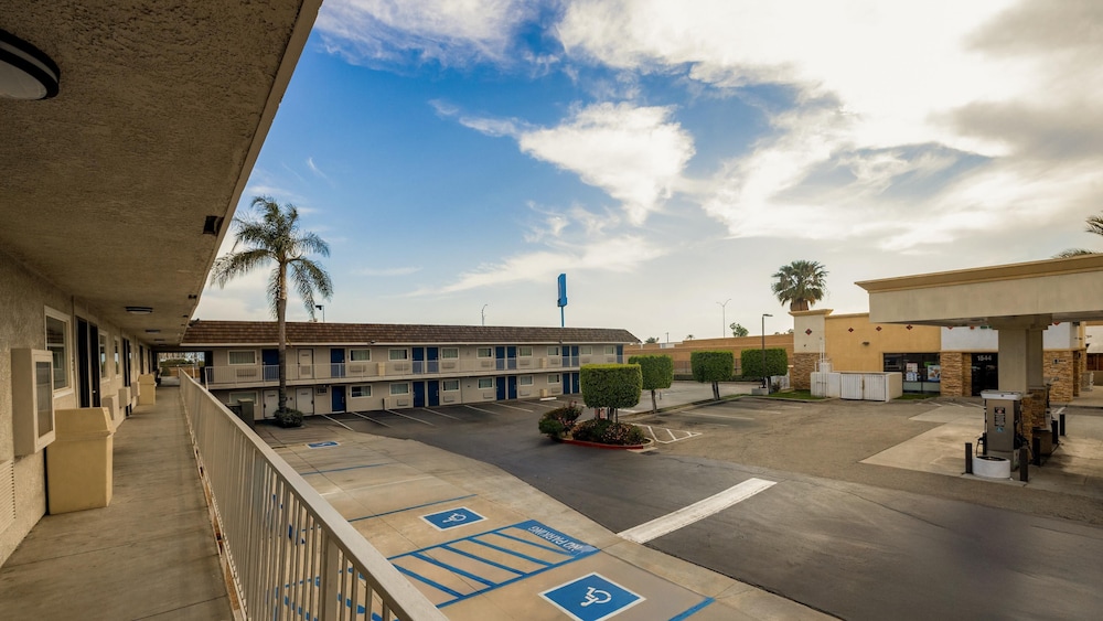 Motel6 Ontario, CA - Airport 55/61