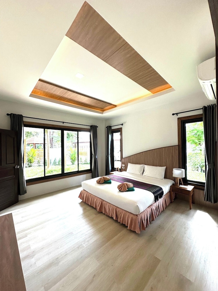 2 BEDROOMS, FAMILY, HOUSE