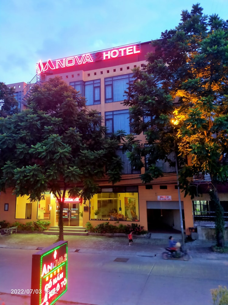 Anova 2 Hotel 2/33