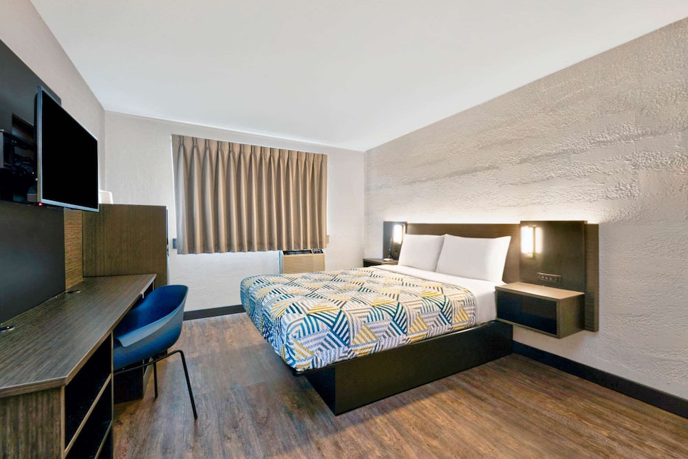 Motel6 Cedar Rapids, IA - Airport 22/57