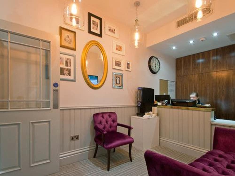 W12 ROOMS 5/58