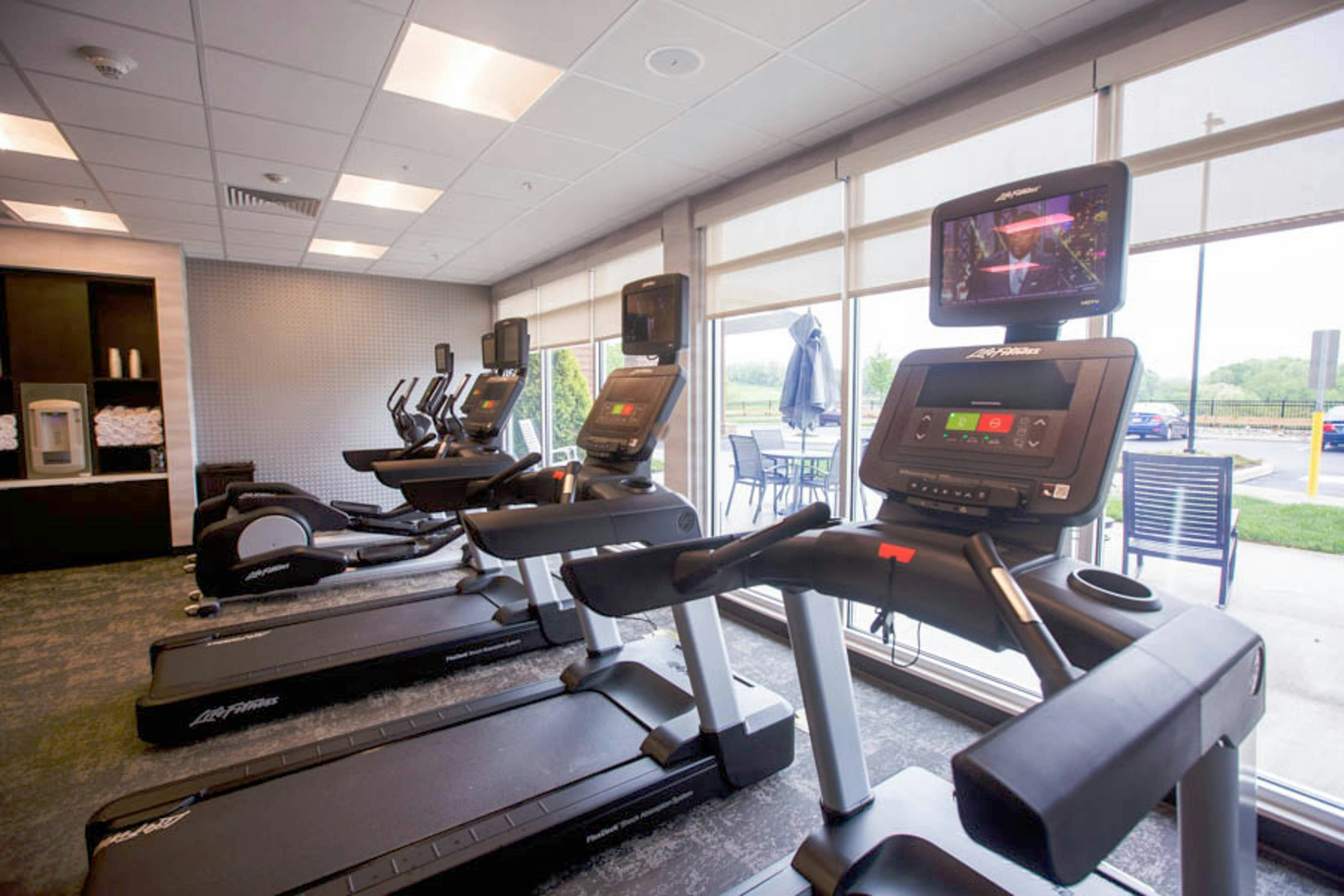 Fairfield Inn Suites Philadelphia Broomall Newtown Square 24/49