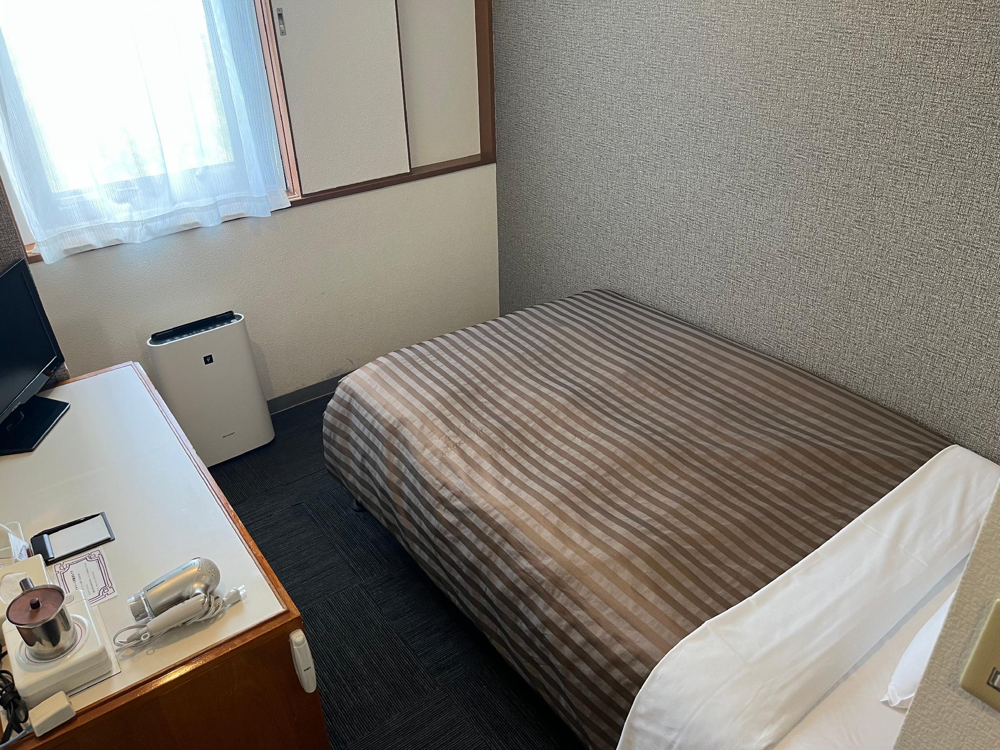 Semi Room, Standard, Single, Single Bed, Smoking