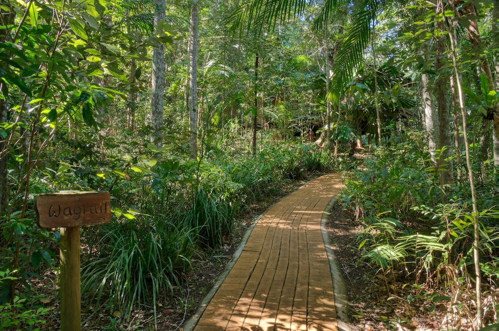 NARROWS ESCAPE RAINFOREST RETREAT 38/50