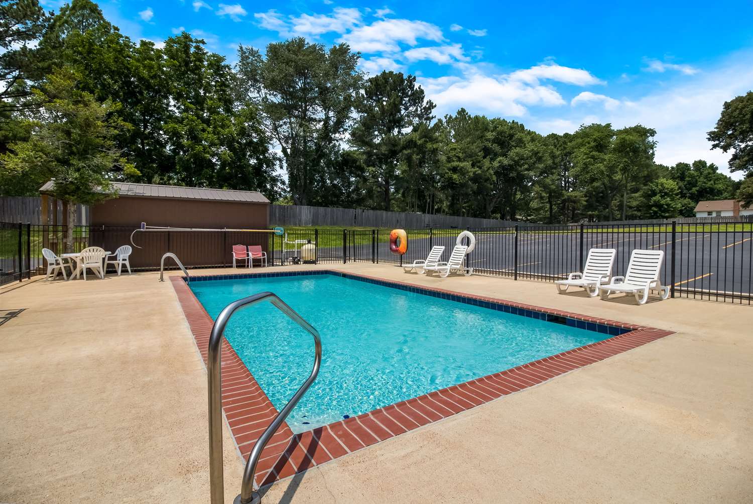 Econo Lodge Martin 29/29