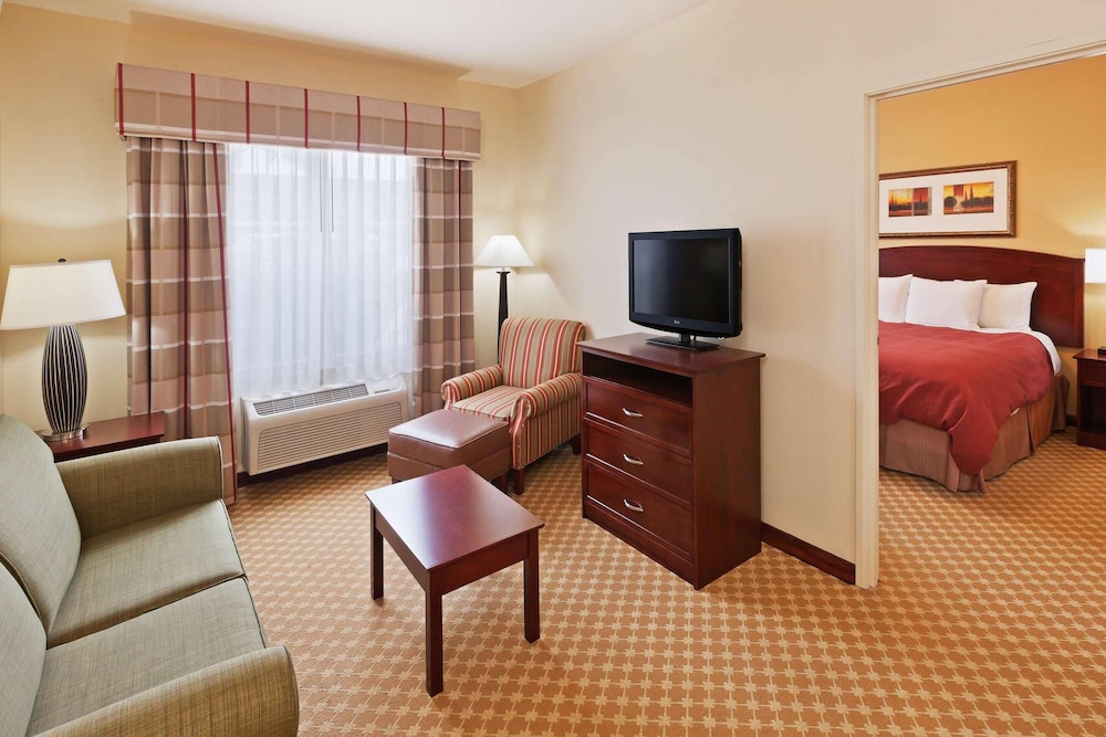 Suite, King Bed, Sofa