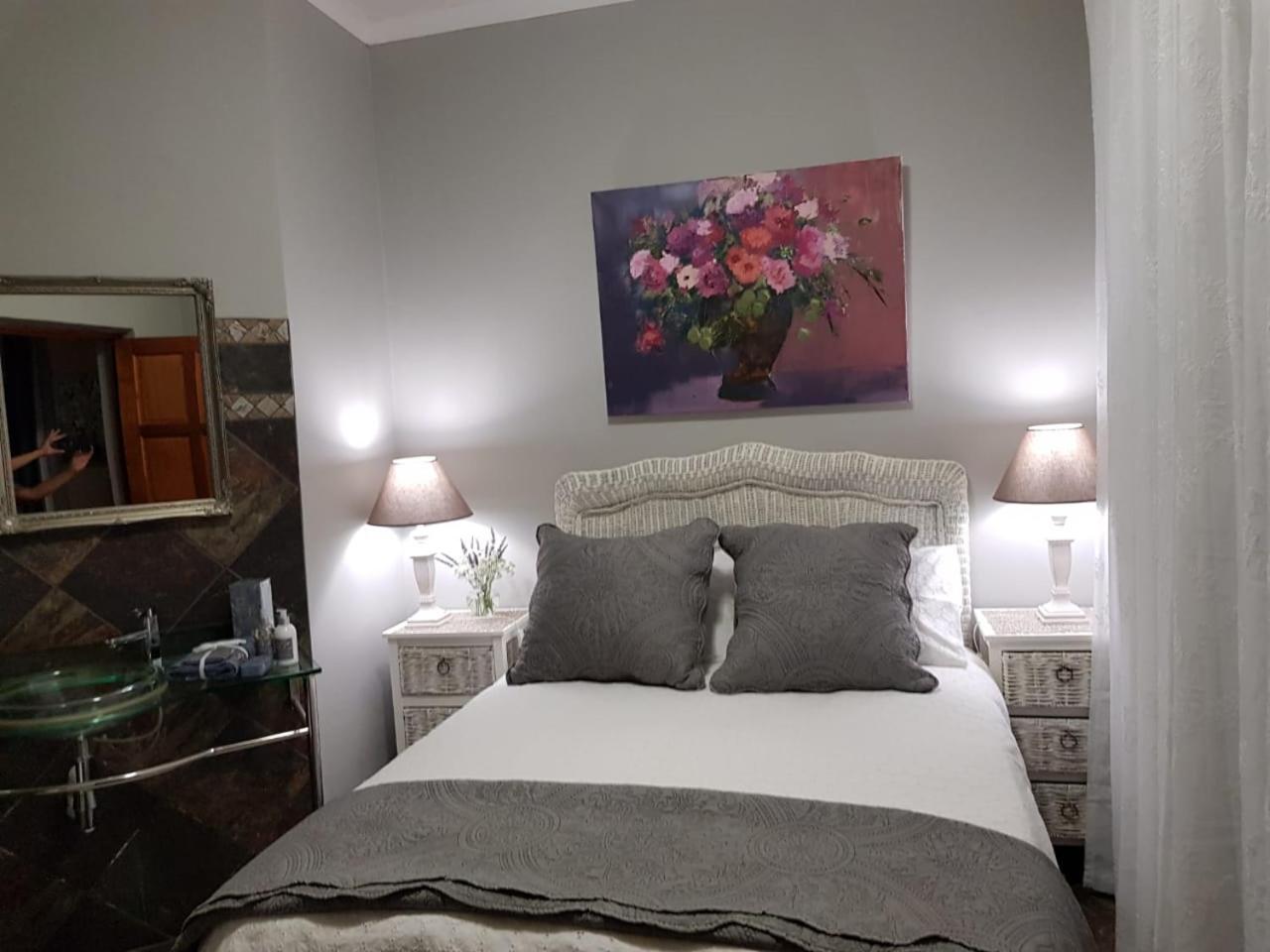 Loch Athlone Overnight Accommodation 12/50