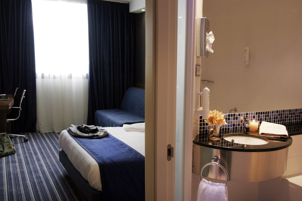 Holiday Inn Express Bilbao 15/56