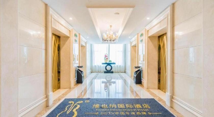 Vienna International Hotel (Foshan Flower World) 16/51